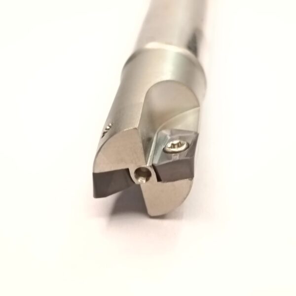 INDEXABLE MILLING CUTTER 90° - BAP300R 16-C16-150 - Image 2