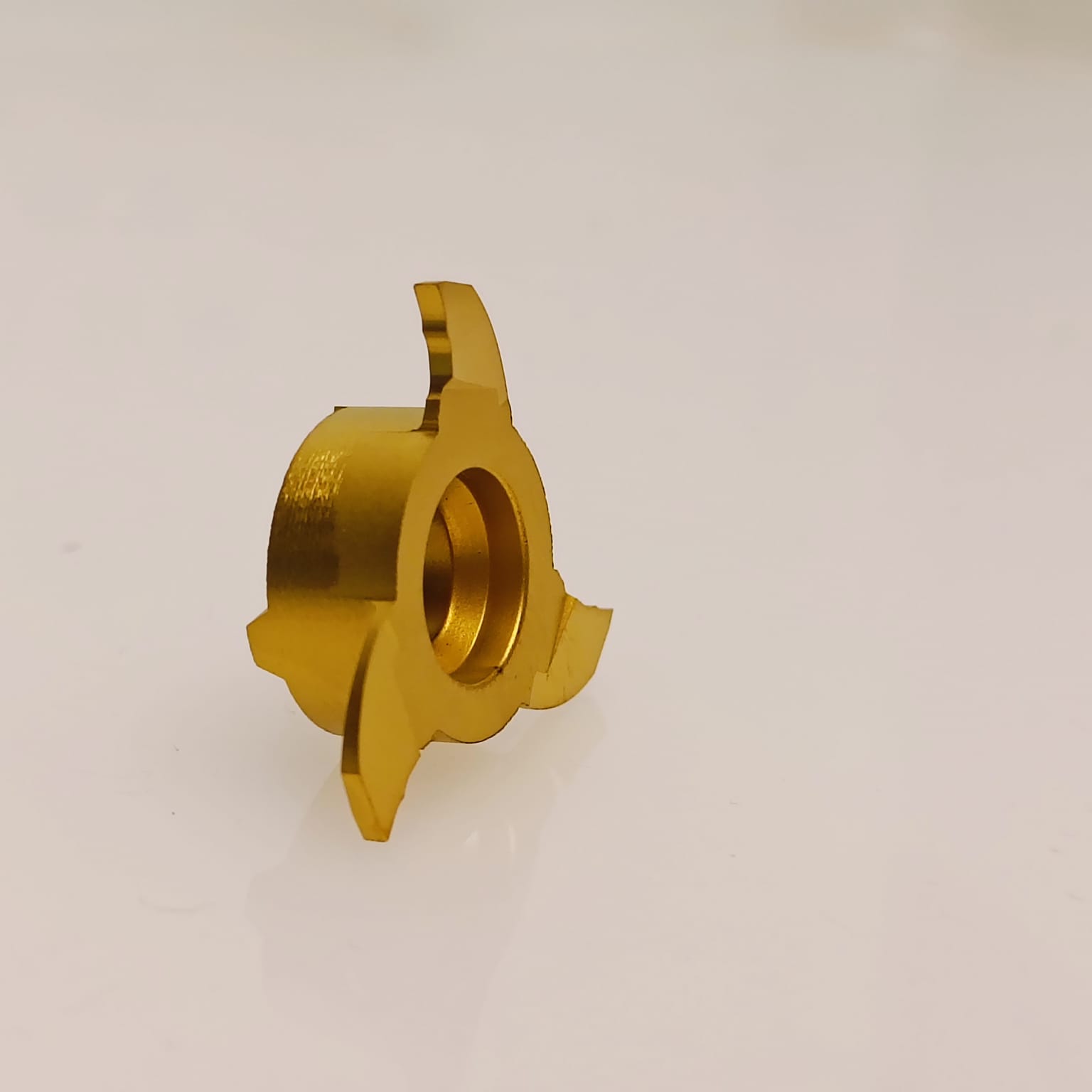 327R12-2210002-GM 1025